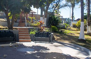 Hotel Las Jacarandas