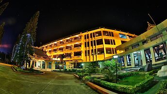 Amazing Kengtong Resort