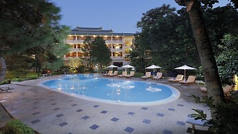 Amazing Kengtong Resort