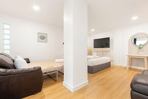 Lee's Mark Residence