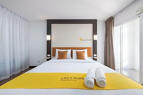Lee's Mark Residence