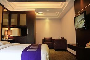 Metro Hotel