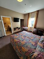 Bonnyville Hotel