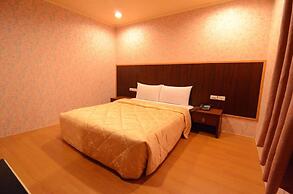 Center Hotel