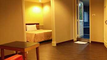 Center Hotel
