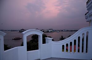 Fragrant Nature Kochi