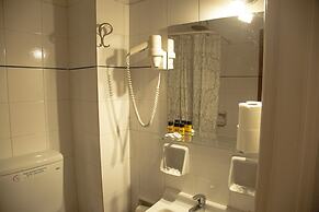 Kastro Hotel