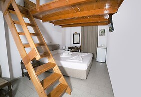 Kastro Hotel