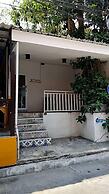 Side Walk Boutique Hotel