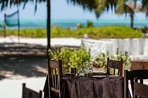 Hakuna Majiwe Beach Lodge