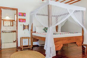 Hakuna Majiwe Beach Lodge