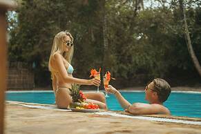 Hakuna Majiwe Beach Lodge