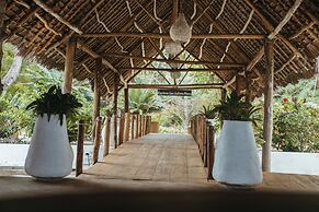 Hakuna Majiwe Beach Lodge