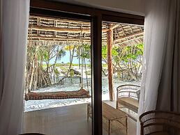 Hakuna Majiwe Beach Lodge