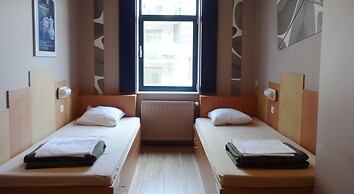 Sleep Well Youth Hostel