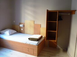 Sleep Well Youth Hostel