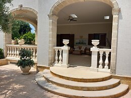 Villa Tonia