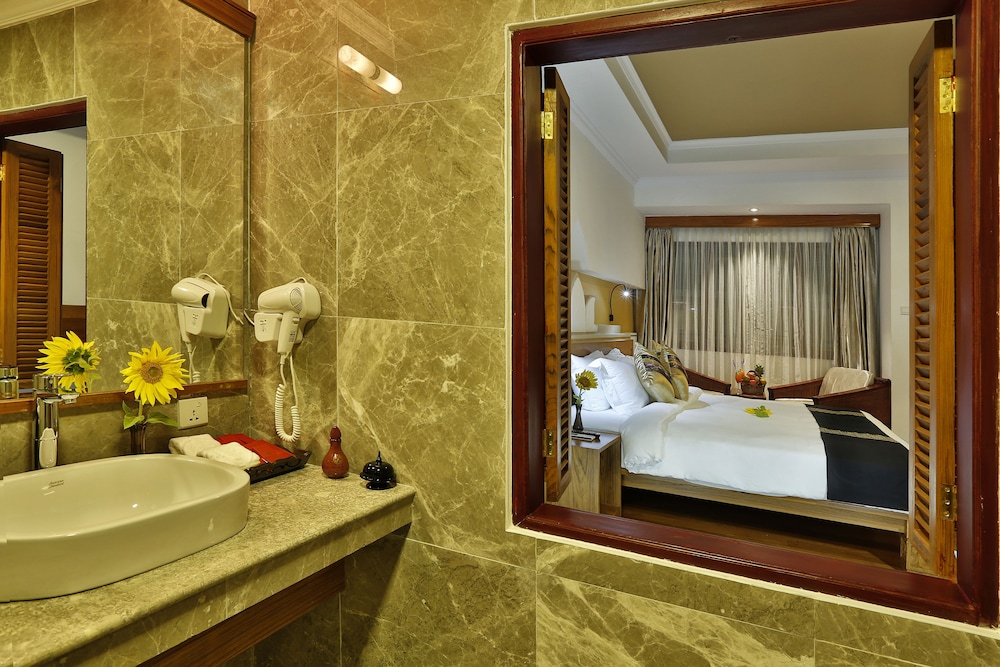 Ananta Inlay Resort