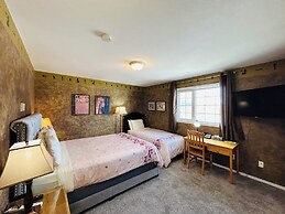 Midnight Sun Inn