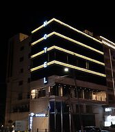 Diamond Hotel Suites