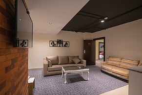 Diamond Hotel Suites
