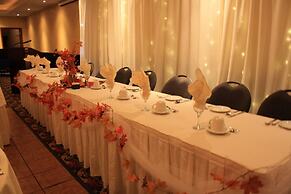 Park West Inn