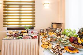 Eltina Hotel