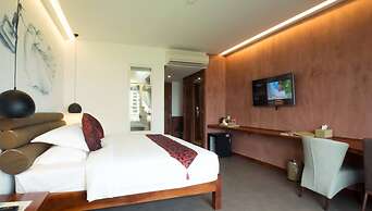 Almond Hotel Bassac River