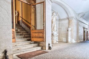 Trevi Rome Suite