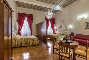 Trevi Rome Suite