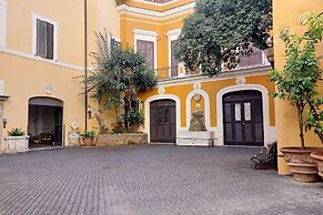 Trevi Rome Suite