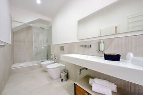 Trevi Rome Suite