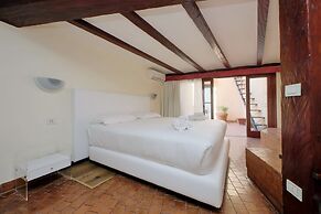 Trevi Rome Suite