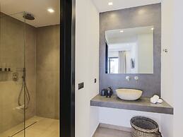 Evi Suites & Villas