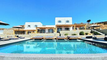 Evi Suites & Villas
