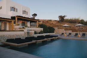 Evi Suites & Villas