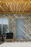 Evi Suites & Villas
