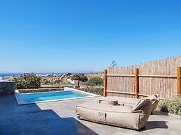 Evi Suites & Villas