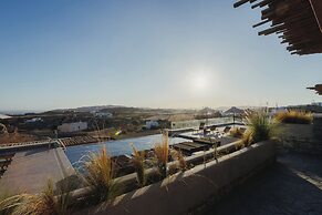 Evi Suites & Villas