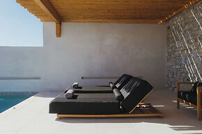 Evi Suites & Villas