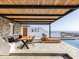 Evi Suites & Villas