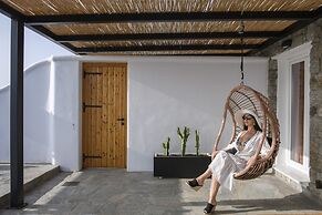 Evi Suites & Villas