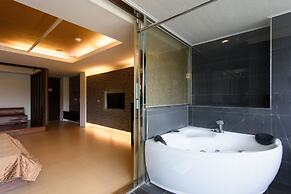 Harbor Elite Hotel