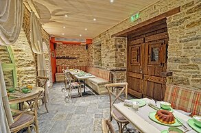 Aithrio Guesthouse