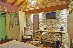 Aithrio Guesthouse