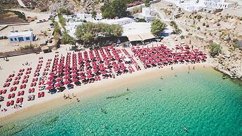 Super Paradise Hotel