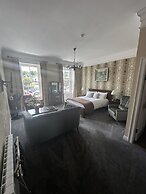 Long Quay House