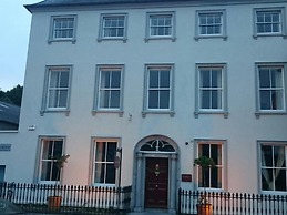 Long Quay House