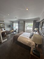 Long Quay House