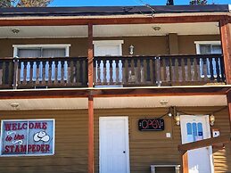 Stampeder Motel